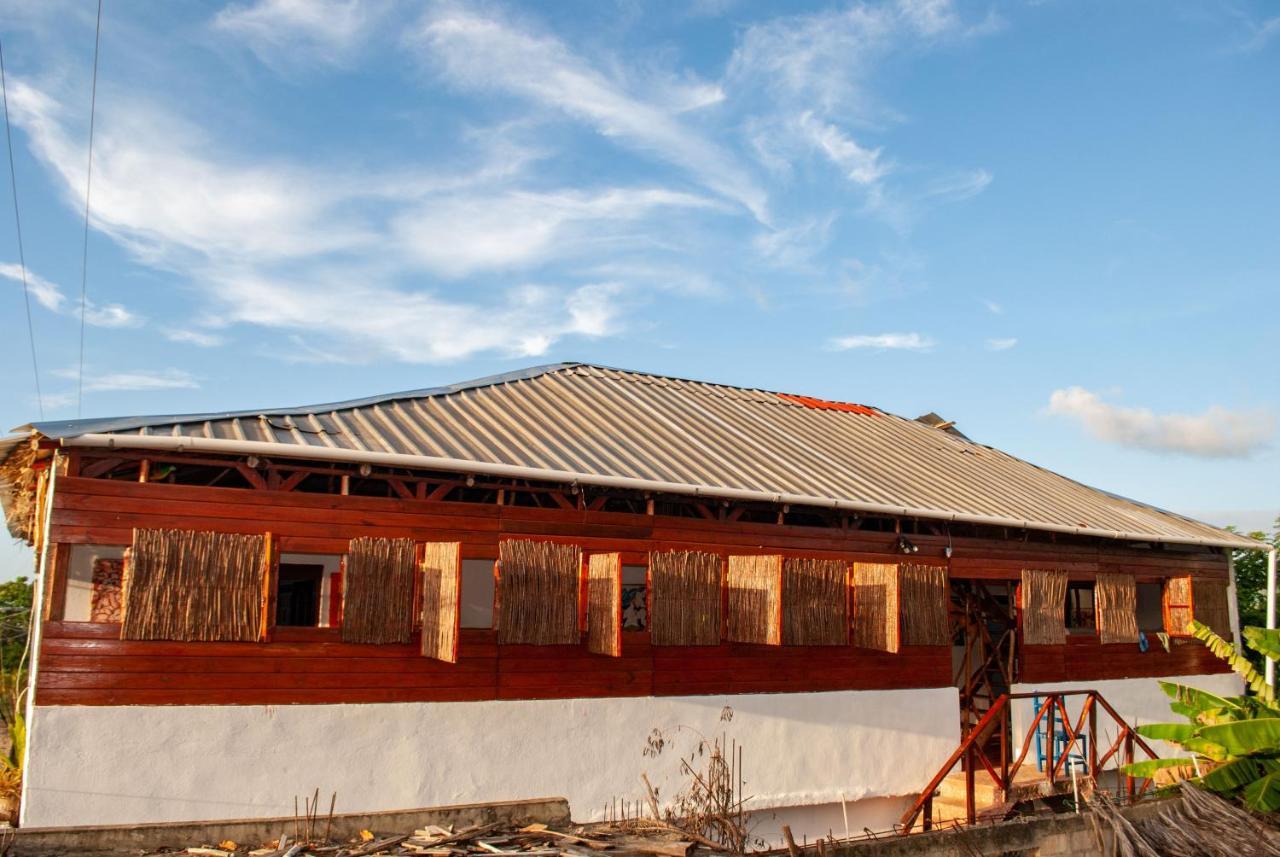 Hostel La Ballena Backpacker Лас-Галерас Экстерьер фото